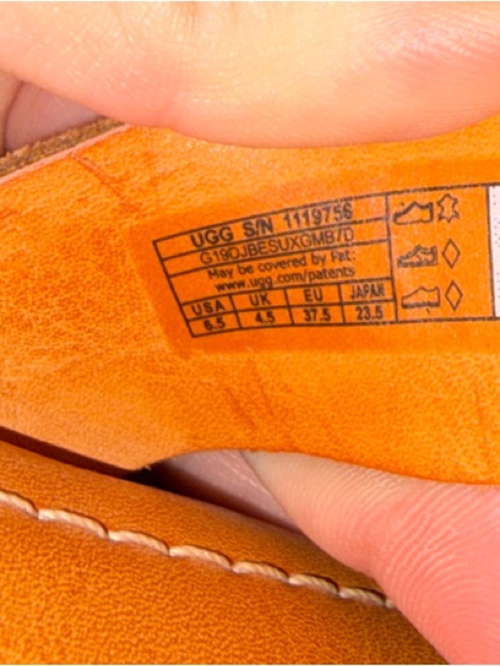 UGG Women's Gaila Tan Leather Thong Sandals - Picture 5 of 5